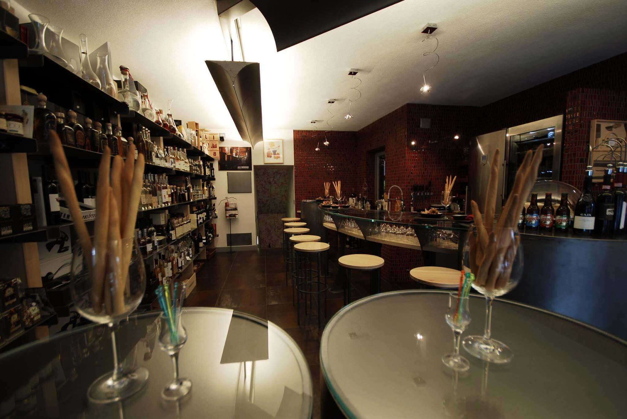 Interno Vineria Vino e Co - Livigno