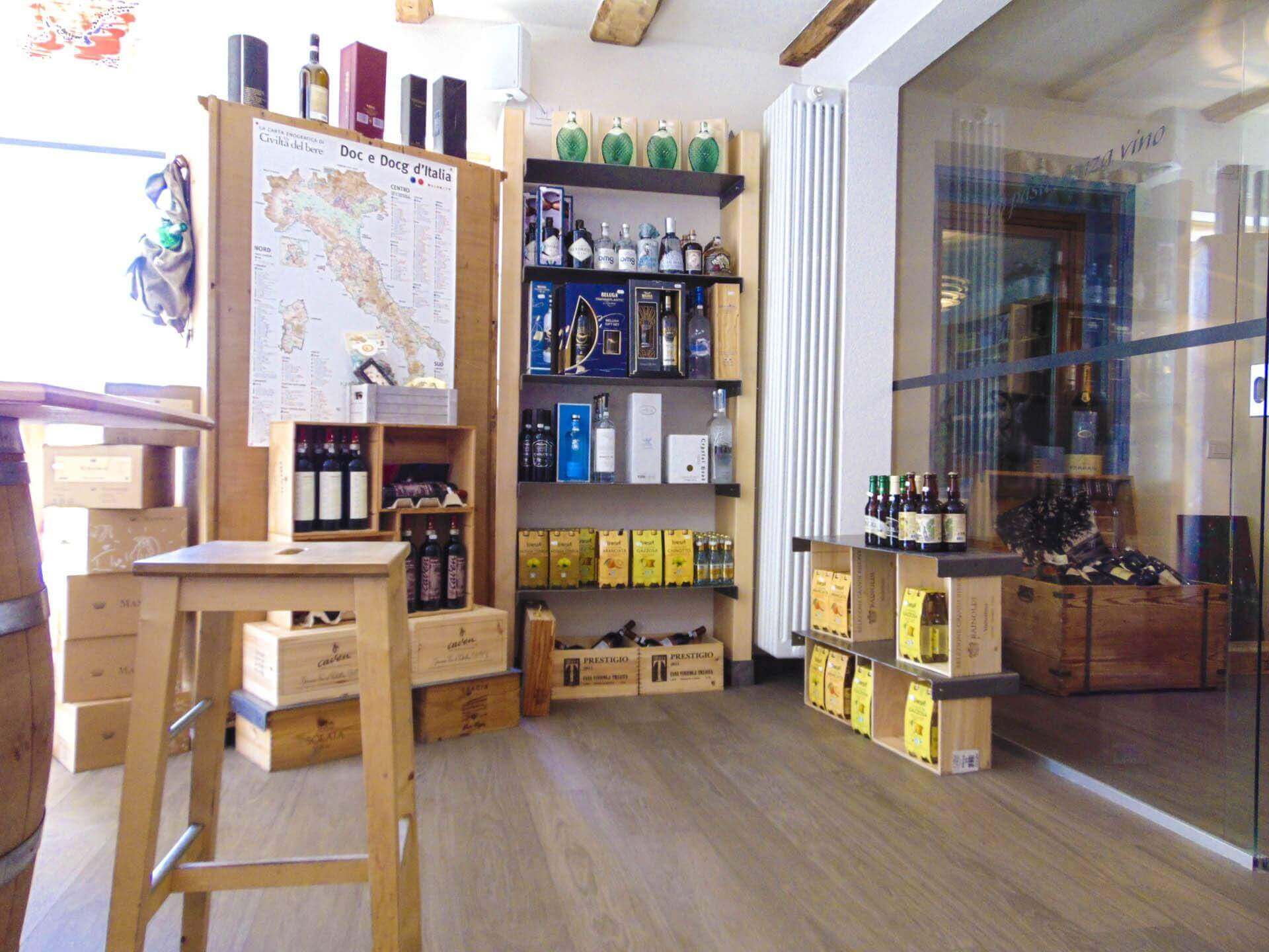 Entrata enoteca Vino e Co Livigno